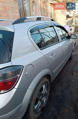 Хэтчбек Opel Astra 2008 в 