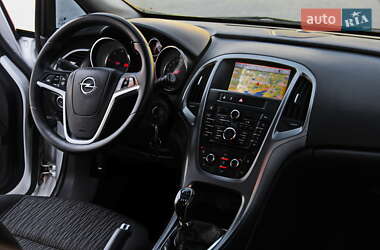 Універсал Opel Astra 2014 в 