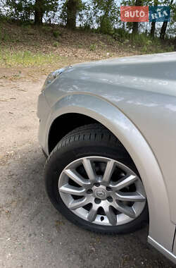 Универсал Opel Astra 2010 в 