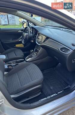 Универсал Opel Astra 2018 в 