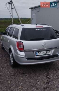 Универсал Opel Astra 2008 в 