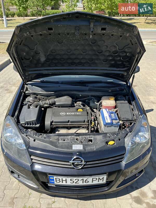 Хетчбек Opel Astra 2004 в Южному