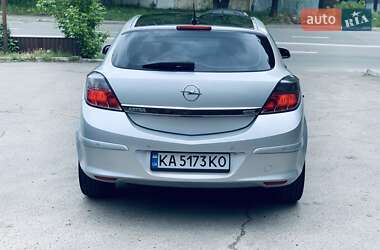 Хэтчбек Opel Astra 2007 в 