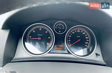 Хэтчбек Opel Astra 2007 в 