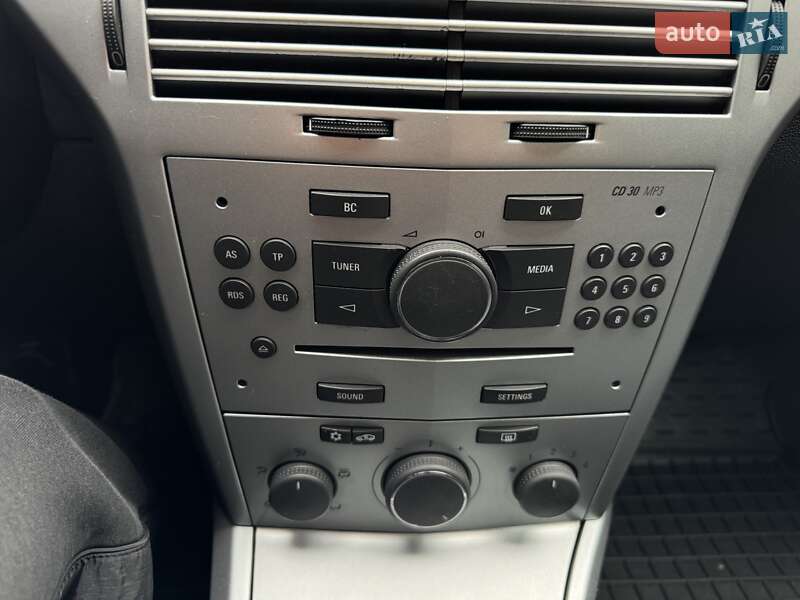 Универсал Opel Astra 2013 в Виннице