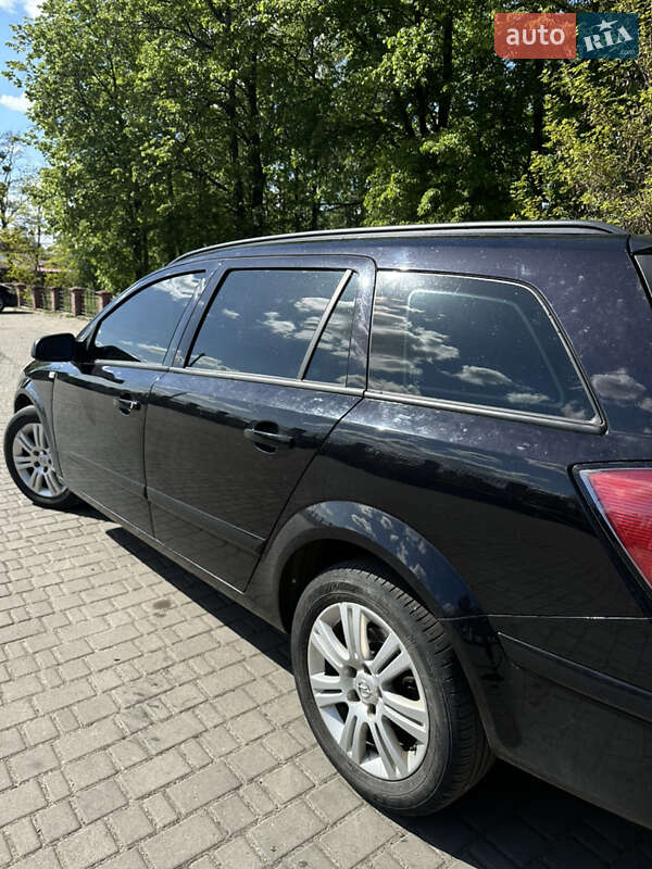 Универсал Opel Astra 2007 в Владимирце