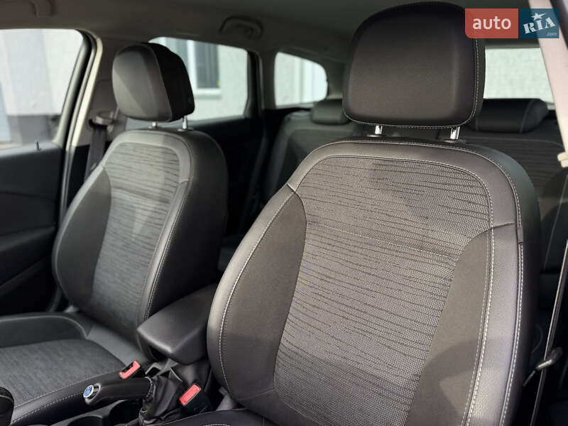 Універсал Opel Astra 2015 в Луцьку