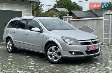 Універсал Opel Astra 2005 в Чернівцях