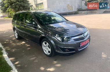 Універсал Opel Astra 2010 в 