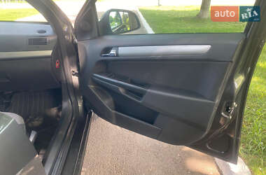 Універсал Opel Astra 2010 в 