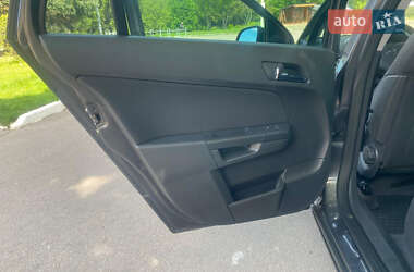 Універсал Opel Astra 2010 в 
