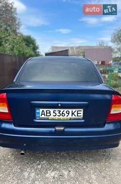 Седан Opel Astra 2005 в 