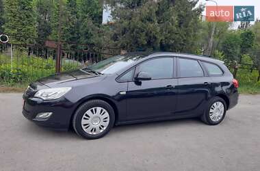 Універсал Opel Astra 2012 в 