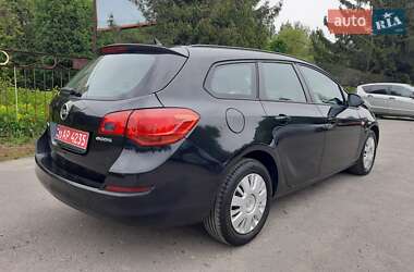 Універсал Opel Astra 2012 в 