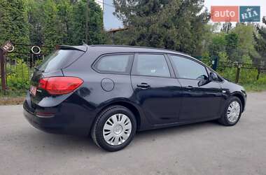 Універсал Opel Astra 2012 в 