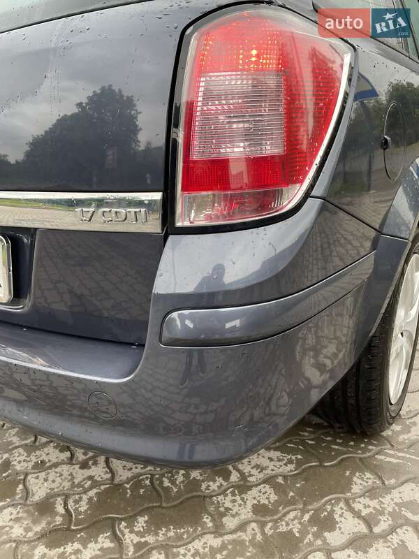 Универсал Opel Astra 2009 в Калуше
