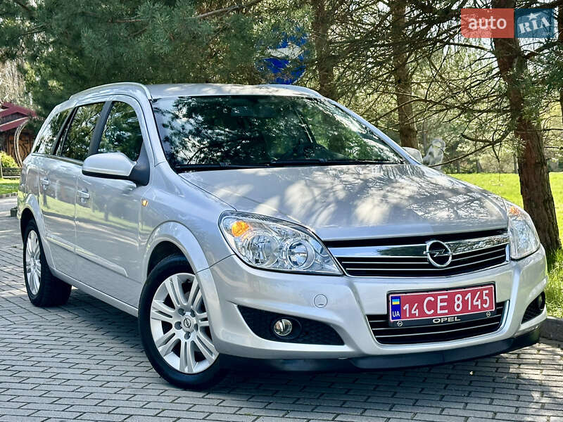 Універсал Opel Astra 2008 в Дрогобичі