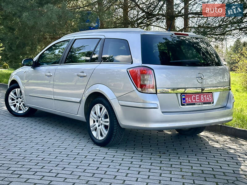 Універсал Opel Astra 2008 в Дрогобичі