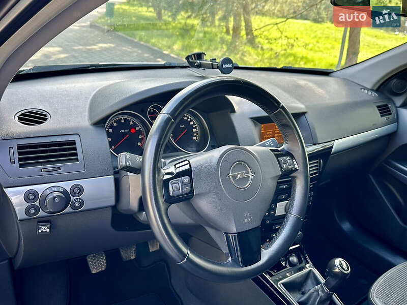 Універсал Opel Astra 2008 в Дрогобичі