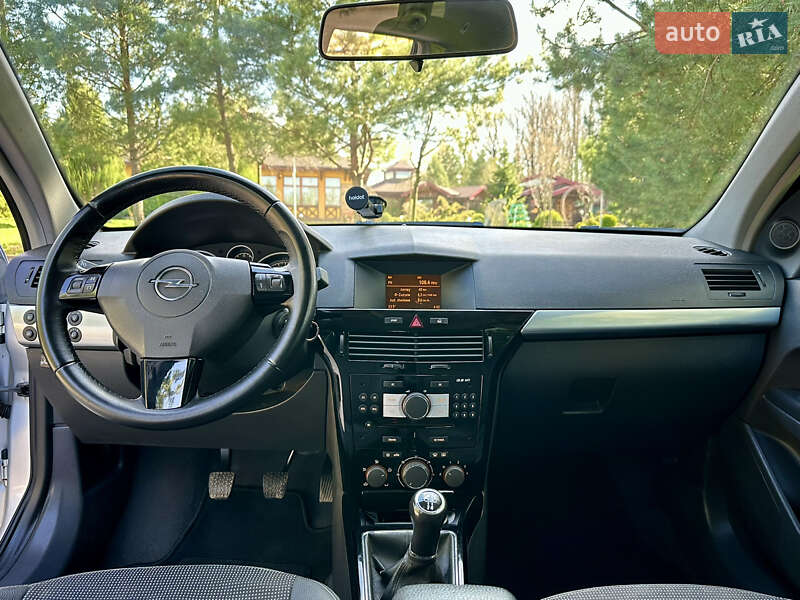 Універсал Opel Astra 2008 в Дрогобичі