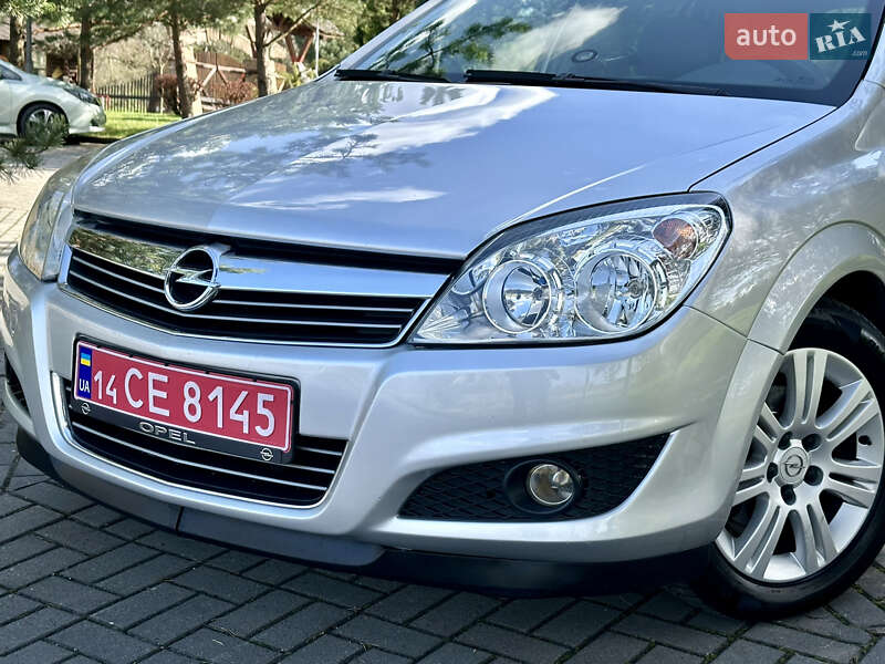 Універсал Opel Astra 2008 в Дрогобичі