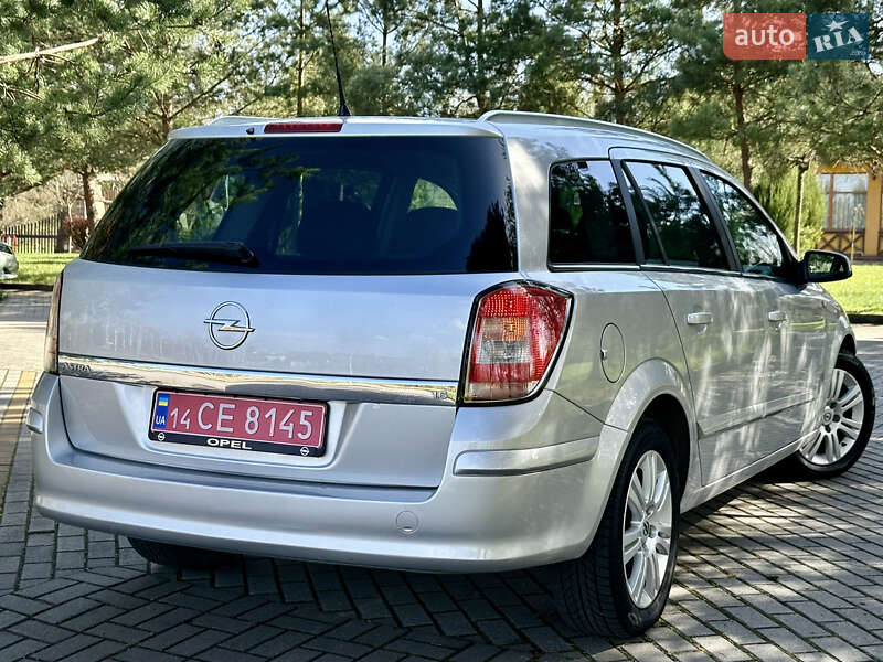 Універсал Opel Astra 2008 в Дрогобичі