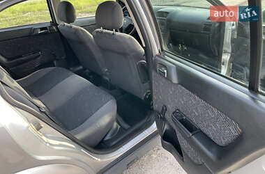 Хэтчбек Opel Astra 2001 в 
