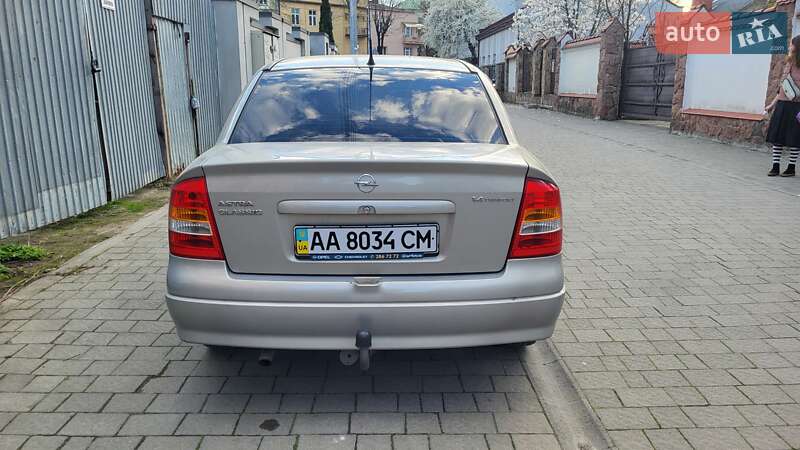 Седан Opel Astra 2006 в Львові