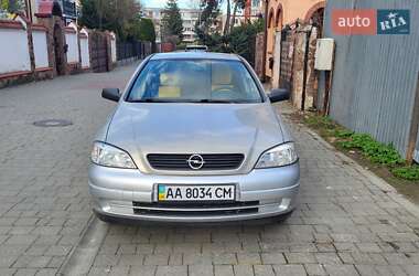Седан Opel Astra 2006 в Львове