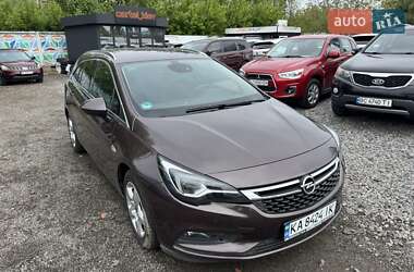 Универсал Opel Astra 2016 в Киеве