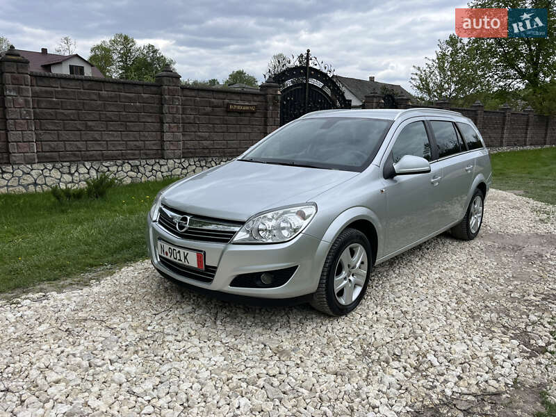 Универсал Opel Astra 2009 в 
