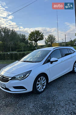 Универсал Opel Astra 2017 в 