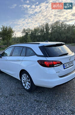 Универсал Opel Astra 2017 в 
