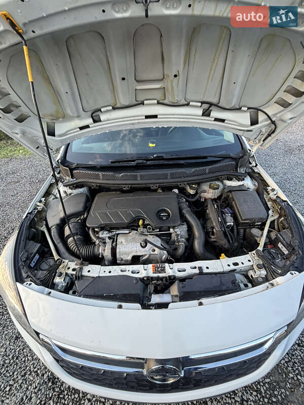 Універсал Opel Astra 2017 в Умані