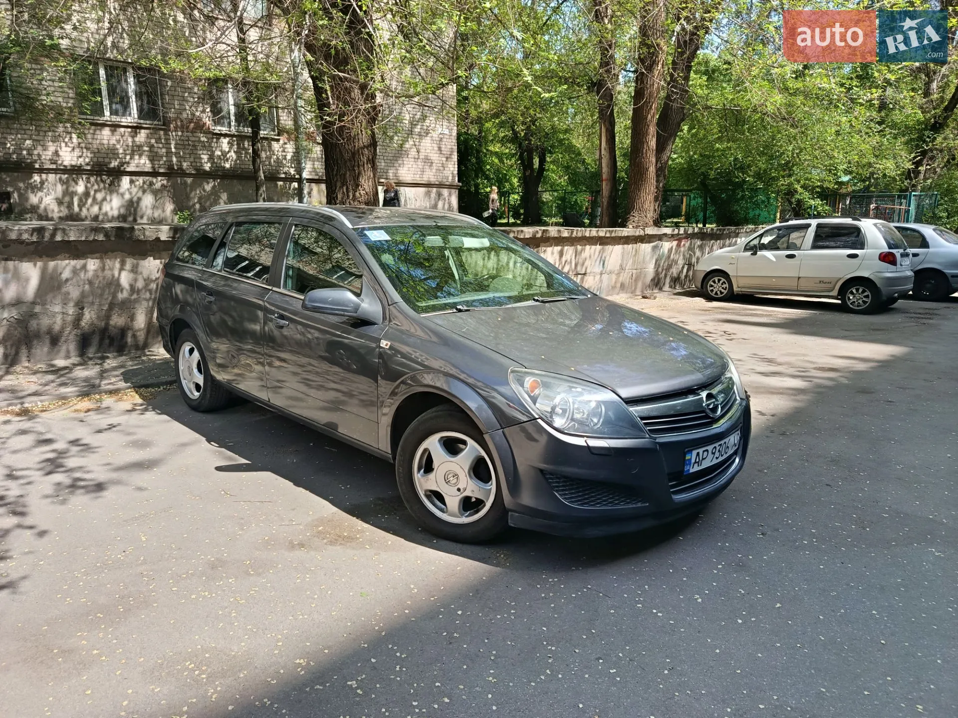 2011 Opel Astra - мініатюра 2