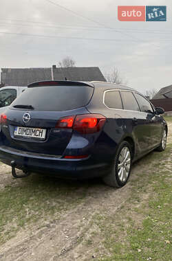 Универсал Opel Astra 2011 в 
