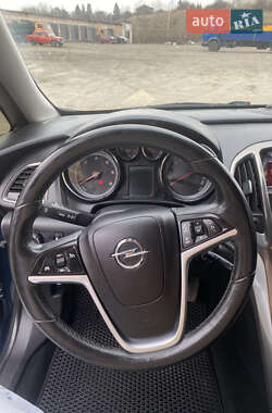 Универсал Opel Astra 2011 в 