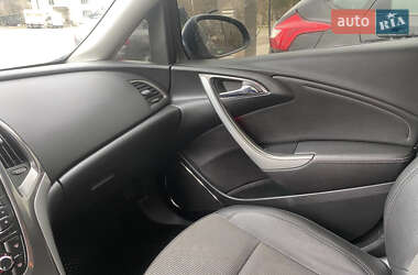 Универсал Opel Astra 2011 в 