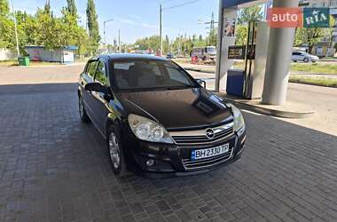 Хэтчбек Opel Astra 2008 в 