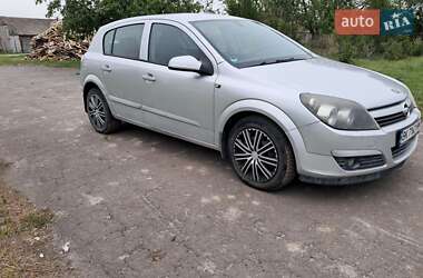 Хэтчбек Opel Astra 2005 в Карпиловке