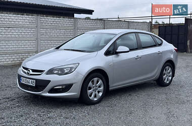 Седан Opel Astra 2019 в Ровно