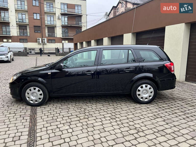 Универсал Opel Astra 2010 в Коломые