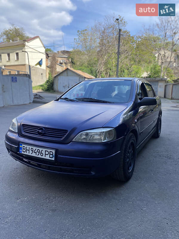 Хетчбек Opel Astra 1999 в 