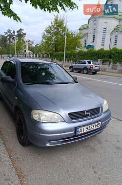 Седан Opel Astra 2006 в Киеве