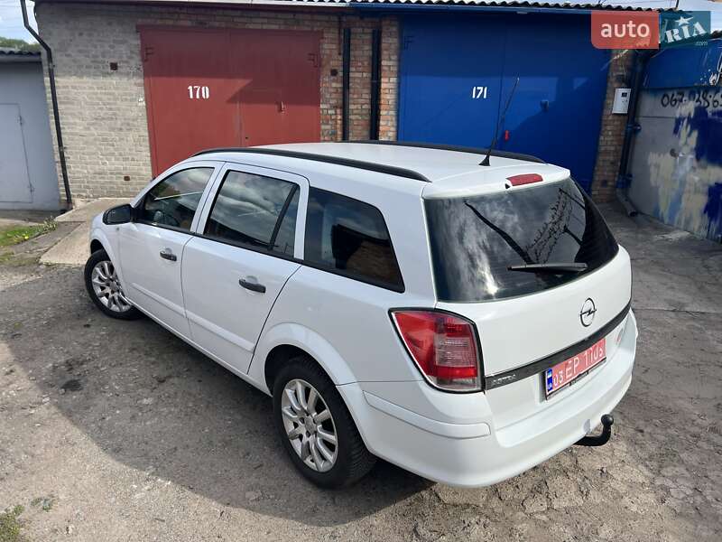 Универсал Opel Astra 2010 в Нежине