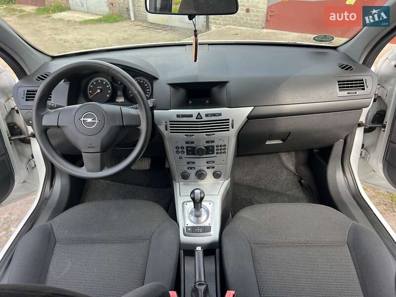 Универсал Opel Astra 2010 в Нежине