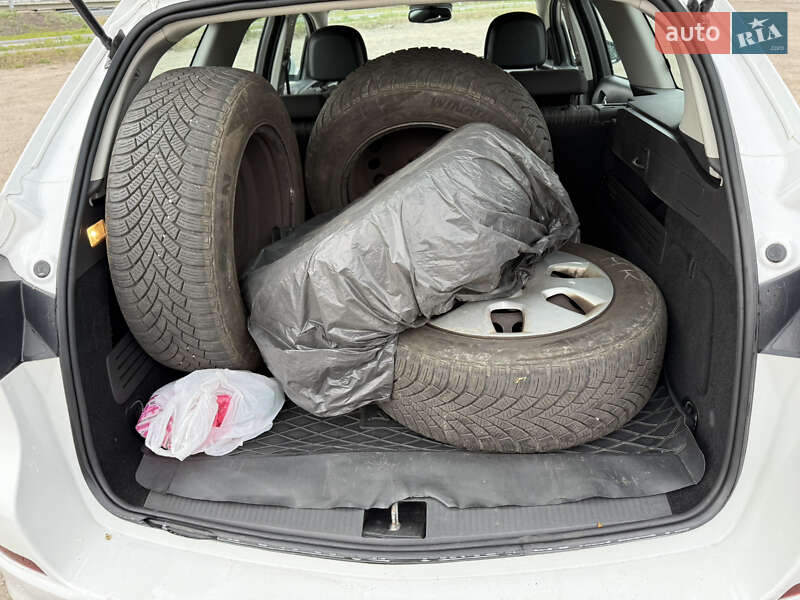 Універсал Opel Astra 2011 в Києві