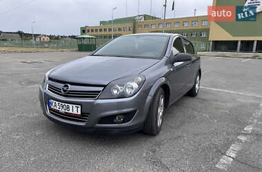 Хэтчбек Opel Astra 2007 в Киеве