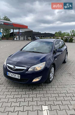Універсал Opel Astra 2011 в 