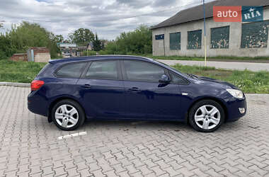 Універсал Opel Astra 2011 в 